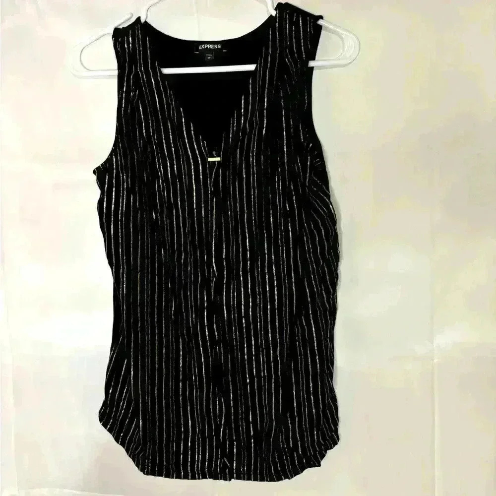 Womens size medium express brand shirt, #F238